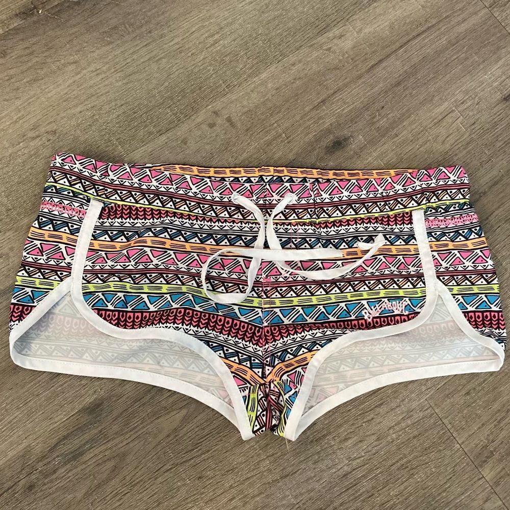 Billabong Womens Surf Series Striped Shorts EUC